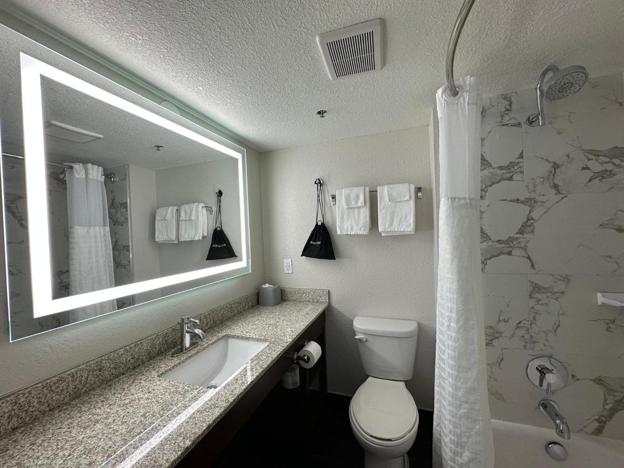 Holiday Inn Express & Suites Eden Prairie - Minneapolis By Ihg Exterior photo