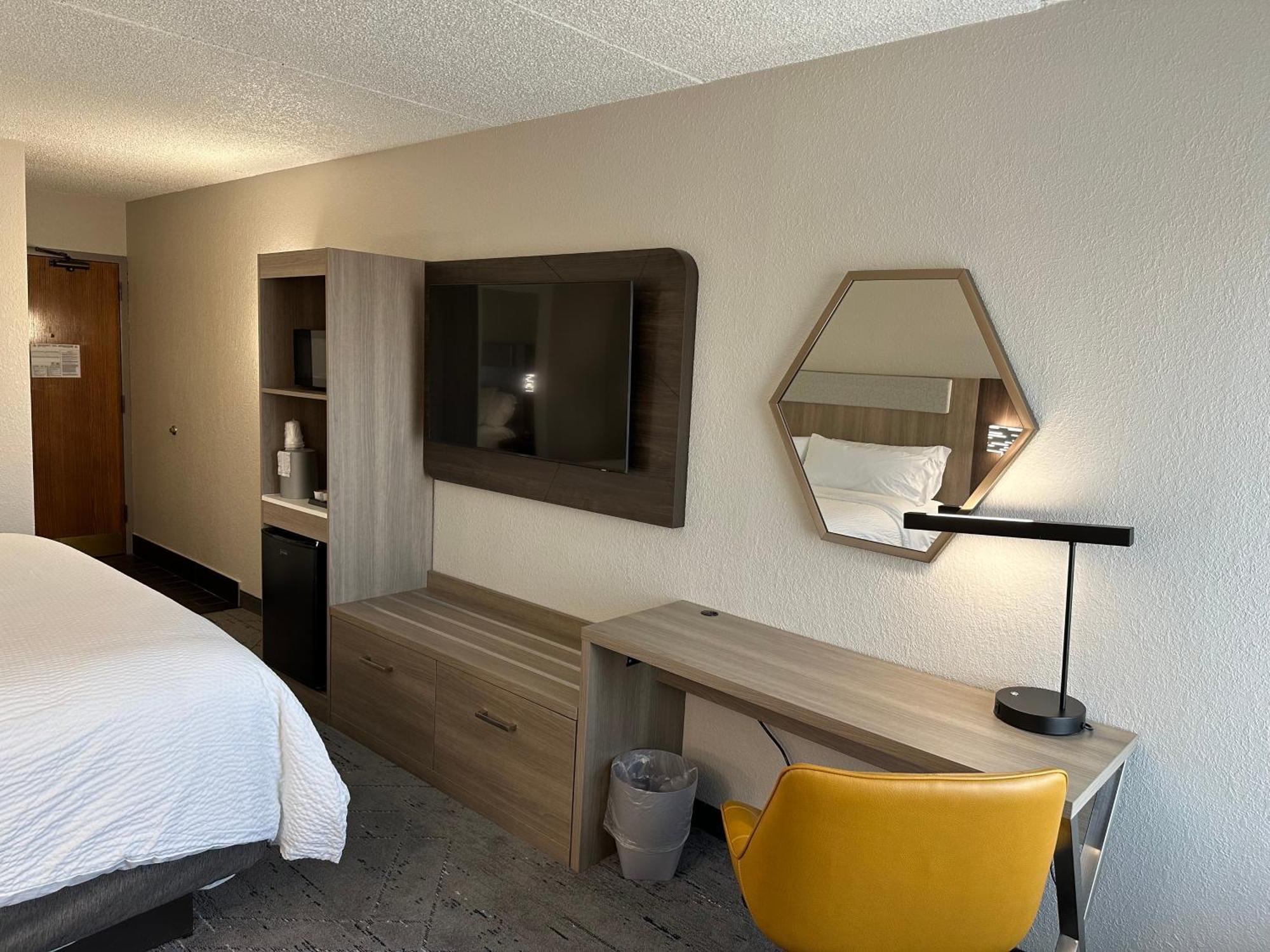 Holiday Inn Express & Suites Eden Prairie - Minneapolis By Ihg Exterior photo