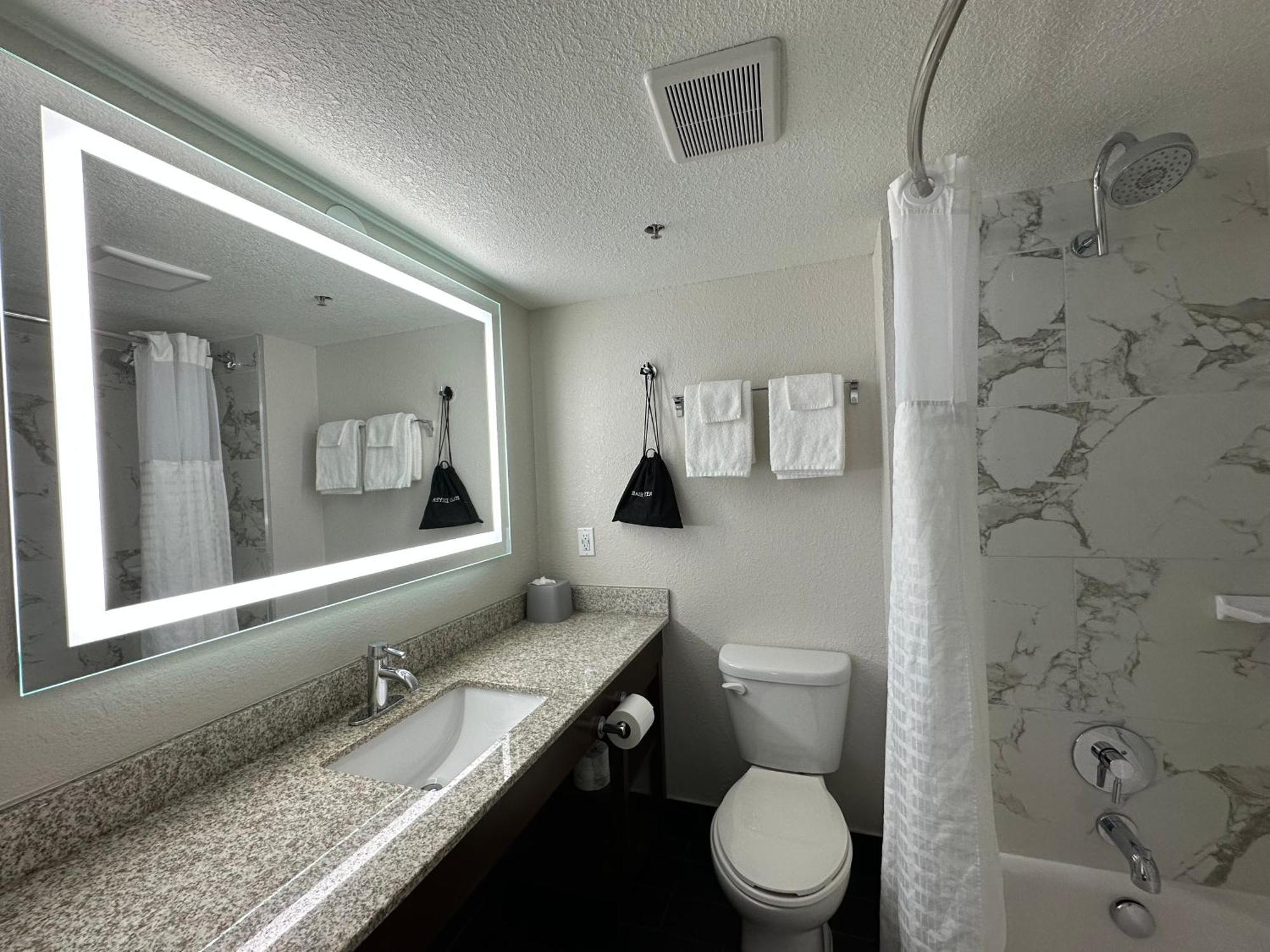 Holiday Inn Express & Suites Eden Prairie - Minneapolis By Ihg Exterior photo